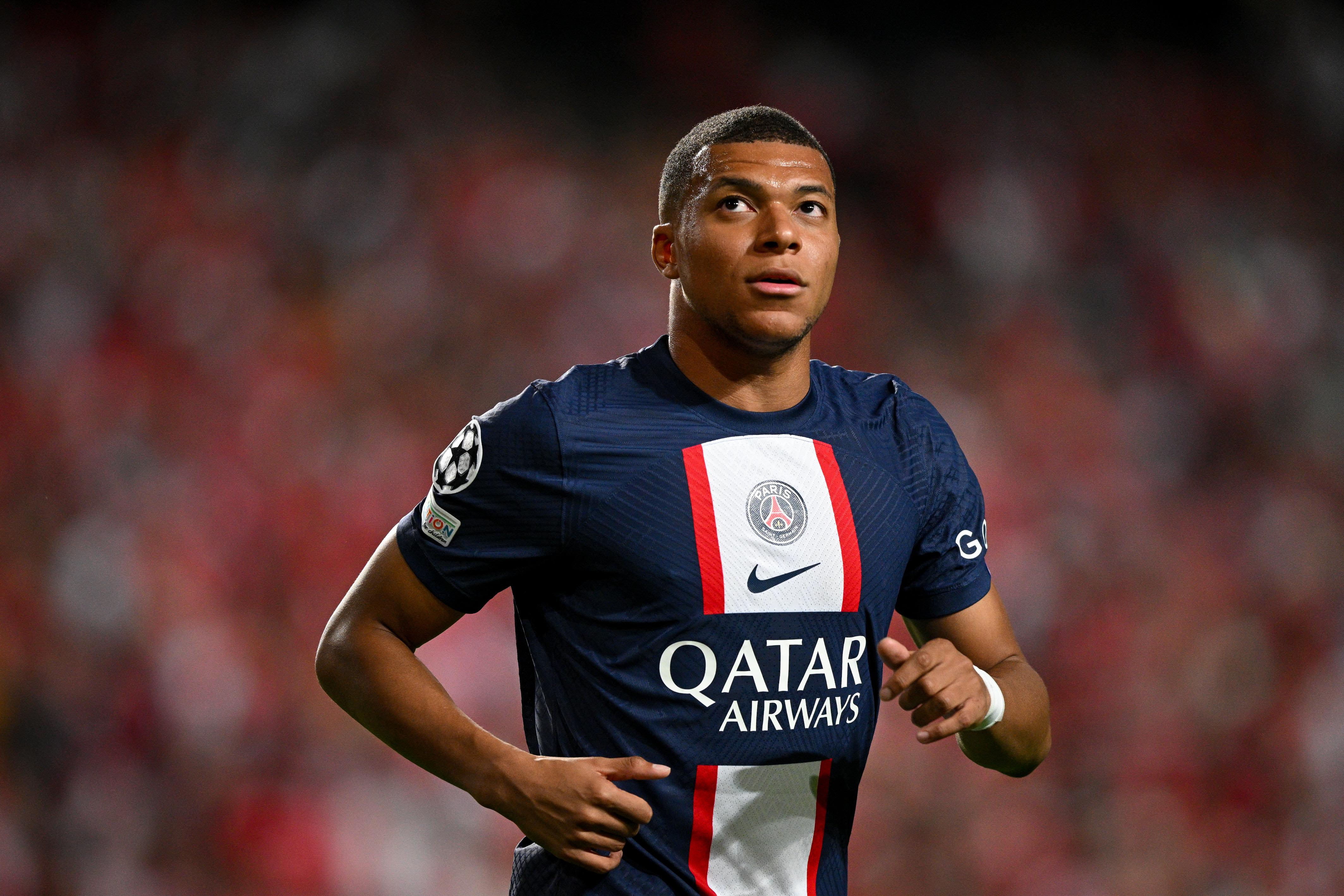 Mbappé leidt scorerslijst met 2 doelpunten